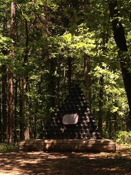 The monument at Chickamauga that marks the location of Helm's death (cm)