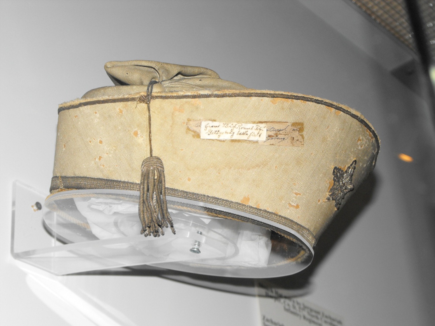 The interior and lining of the hat including the cording. Courtesy of Ray Richey, Texas Civil War Museum.