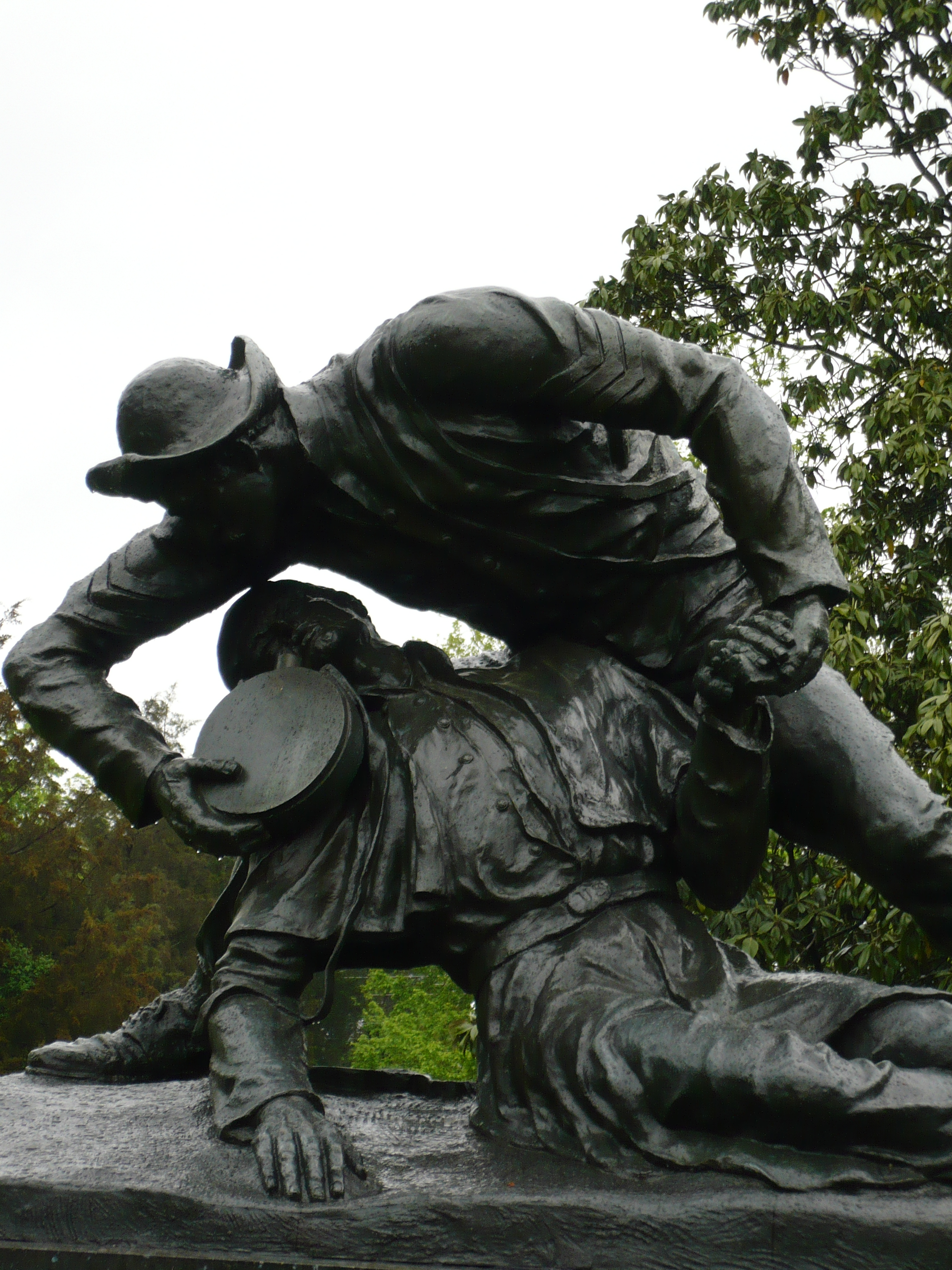 Statue memorializing Sergeant Kirkland's heroism, Fredericksburg Battlefield. (Photo by the author, 2008).