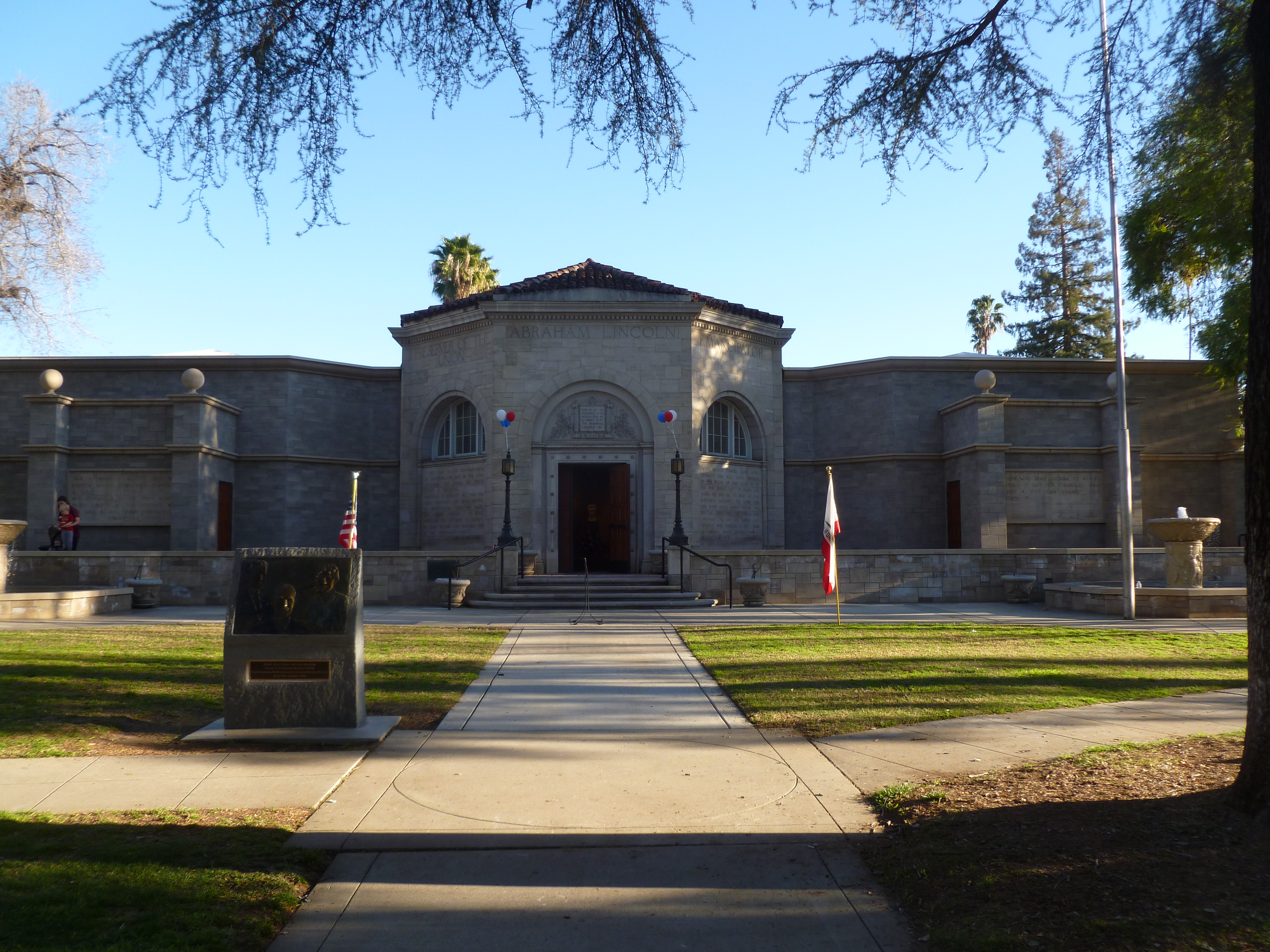 Lincoln Memorial Shrine 1