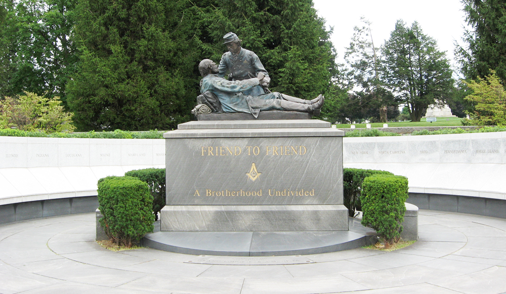 Friend to Friend monument at Gettysburg. Photo courtesy of http://gettysburg.stonesentinels.com/other-monuments/friend-to-friend-masonic-memorial/