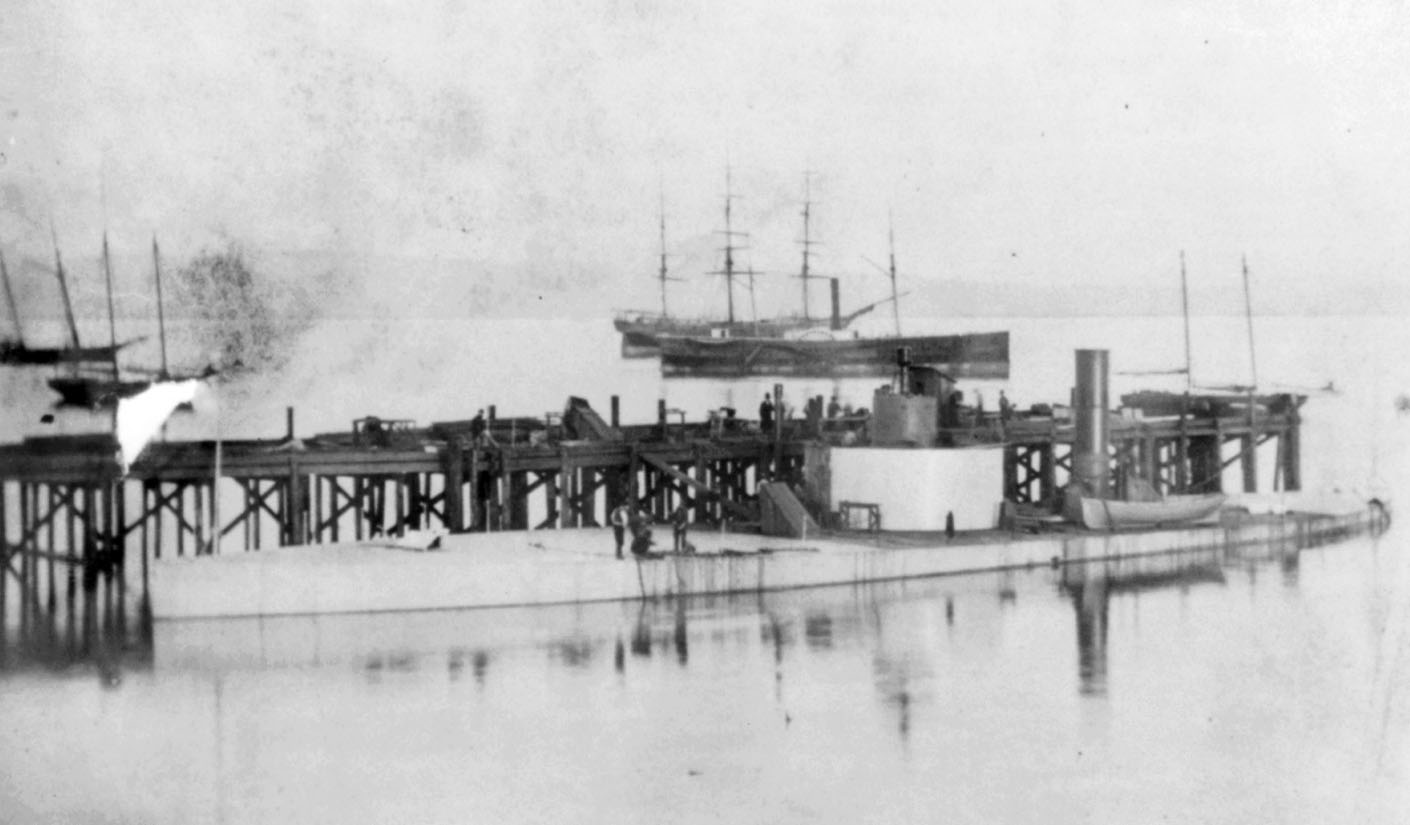 USS_Camanche_(1864)