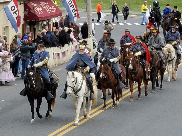 Lee and Officers Rem Day 2019.jpg