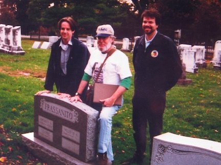 Garry Adelman, William Frassanito and Tim Smith at Frasanito's grave in Evergreen Cemetery, Gettysburg, 1996